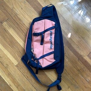 patagonia black hole sling bag